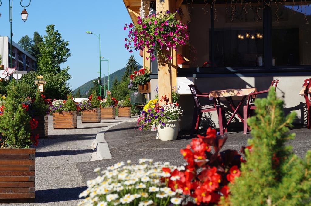 Hotel Du Centre Sergy  Екстер'єр фото
